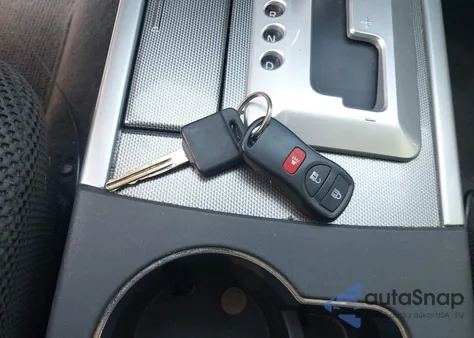 2010 Nissan Pathfinder Se z USA, uszkodzony, nr VIN 5N1AR1NB1AC607188